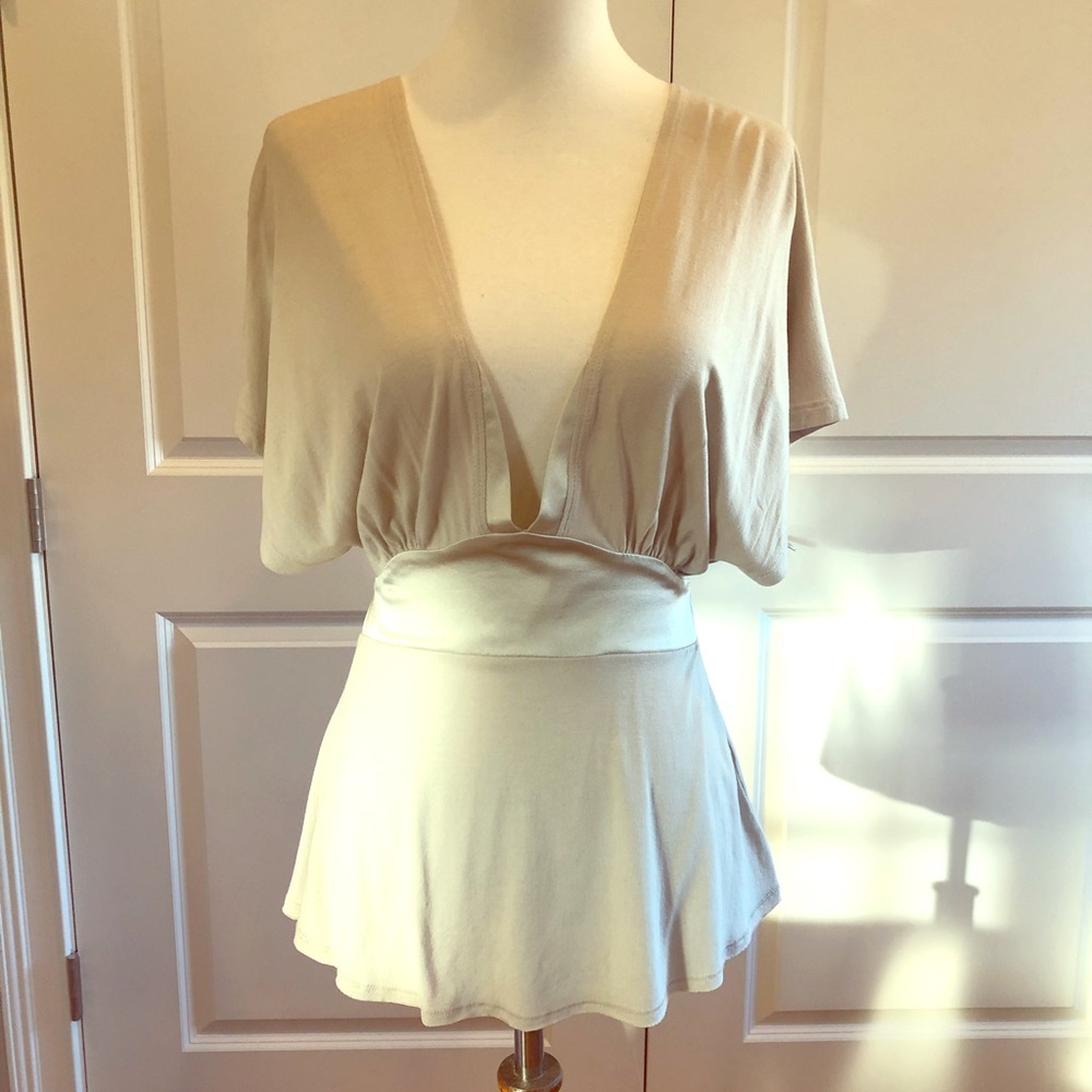 TUFI DUEK top with V front & cutout back